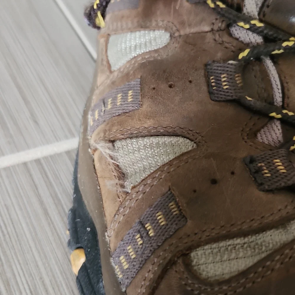 KEEN Siskiyou Mid Waterproof Leather Hiking Boots Sz 13